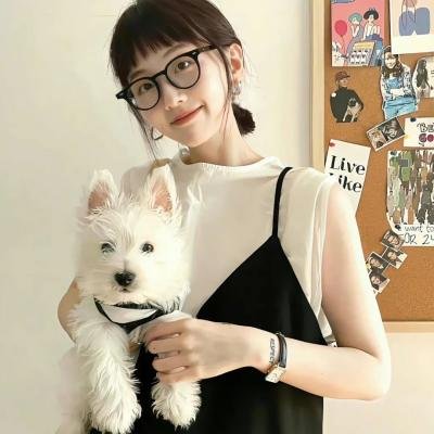 三个摩登女性
